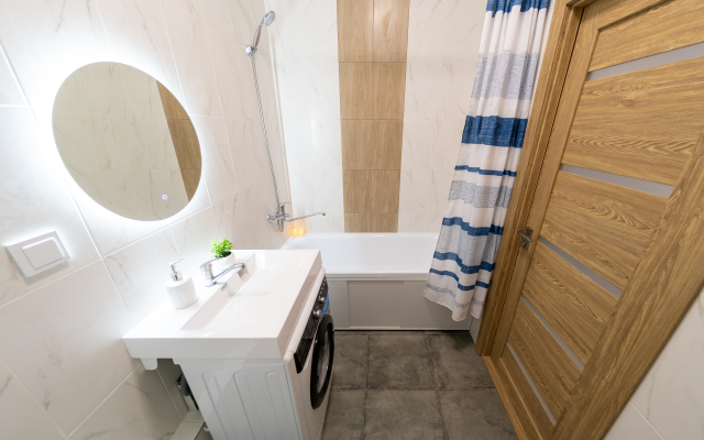 Апартаменты Stepanenkov на Готвальда 24/5 (А)