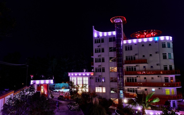 Deesa Hotel