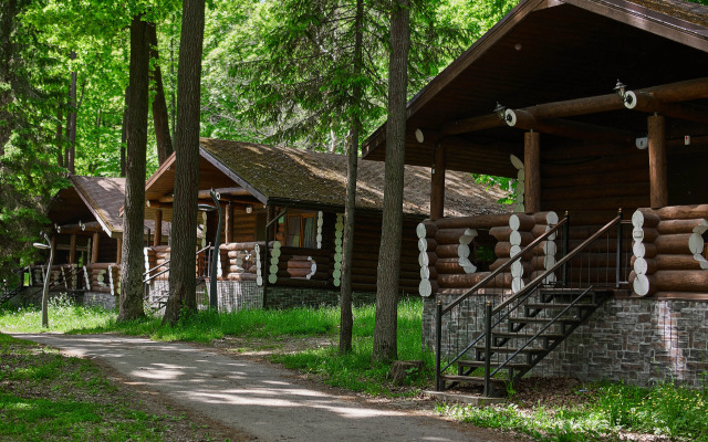 Just Wood Hotel