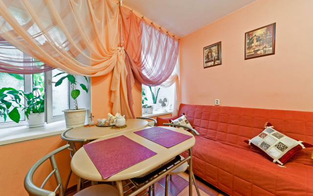 Leo-Lina Mini-Hotel