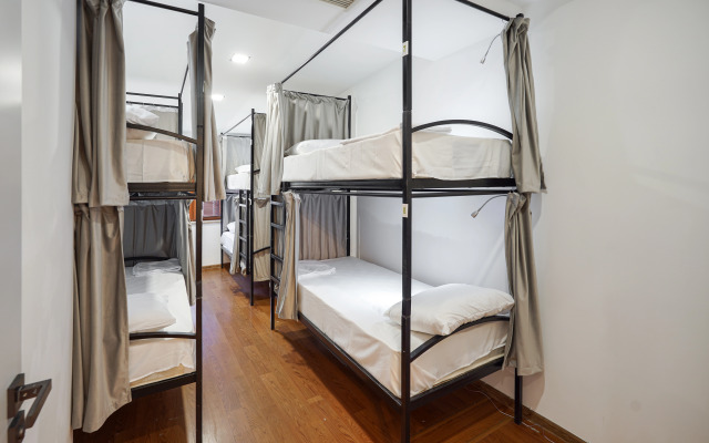 Best Way Hostel