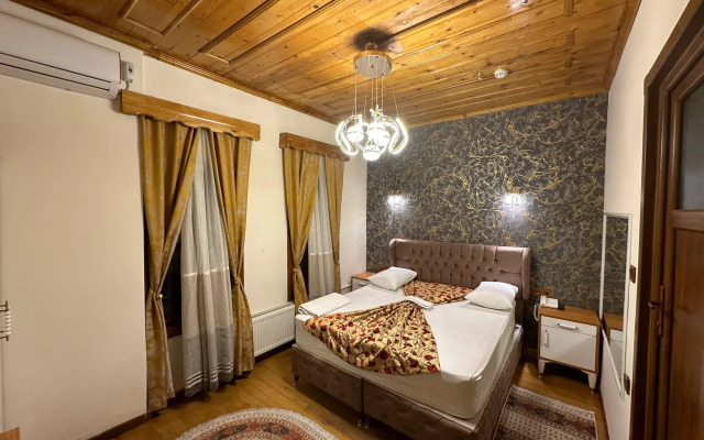 Gur Royal Suit Apartments