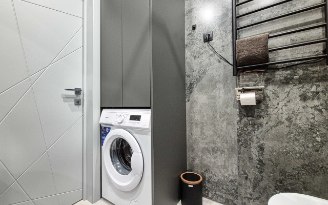 Studiya V Zhk Flora S Dizaynerskim Remontom Flat