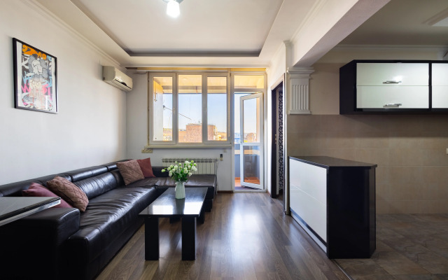 2-K, Ulitsa Yeznika Koghbatsi, Ko100 Flat