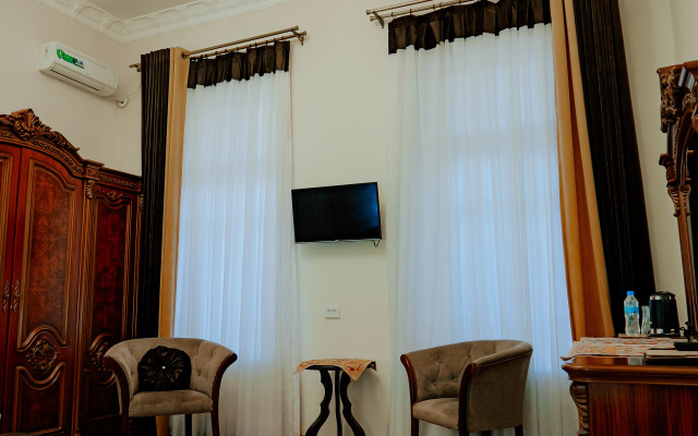 Imperial Palace Hotel