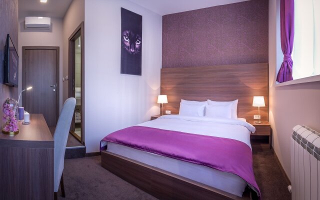 Veneti Suites Guest House