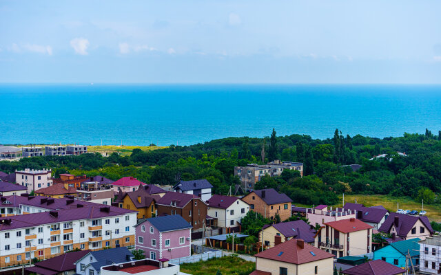 Uyutnye s panoramnym balkonom i vidom na more LetoApart Apartments