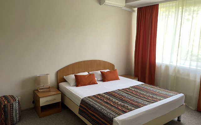 Hotel Akvani