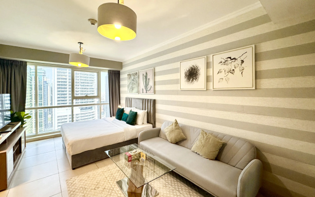 Апартаменты Cosmos Living Stylish Studio Near Dubai Marina