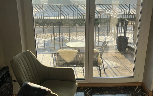 Komfortabelnye S Terrasoy Vozle Planety Apartments