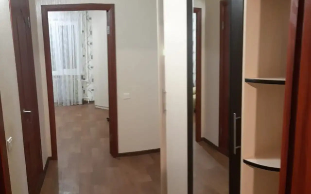 Апартаменты Трёхкомнатные на Сююмбике 63