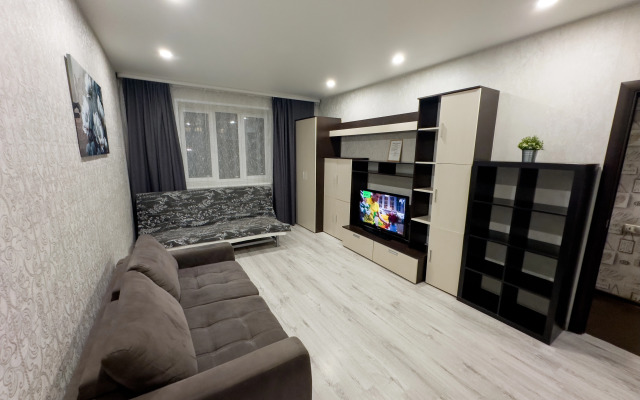 Na Makovskogo 16 Flat