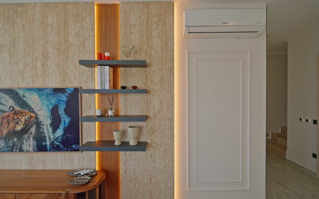 Qoople Legend A40 v 100 Metrakh ot Morya Apartments