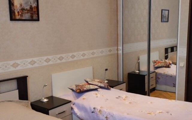 Muzyka Krysh Guest House