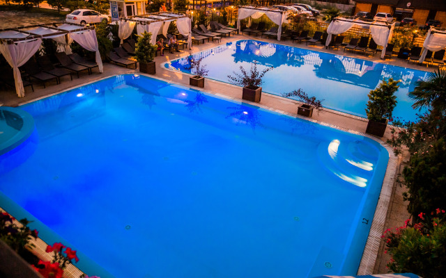 Bonzhur Hotel
