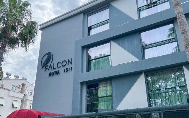 Falcon 1511 Hotel