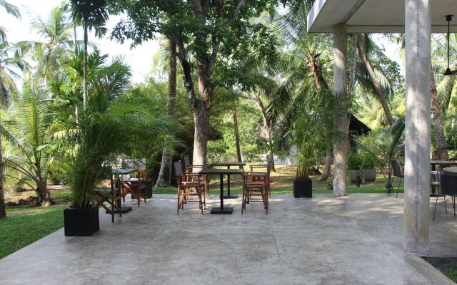Kaju Green Eco Lodges Hotel