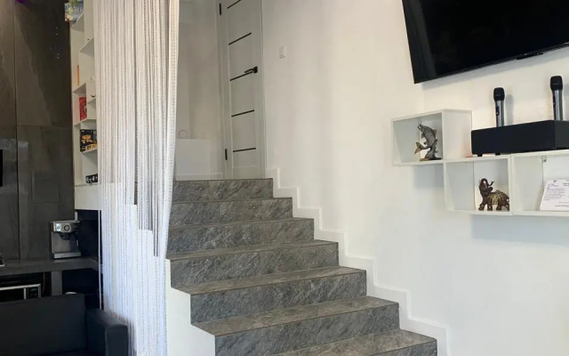 Taunkhaus 6-Mestny s Personalnym Basseynom i Baney Guest House