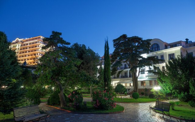 Riviera Sunrise Resort & SPA Alushta Hotel