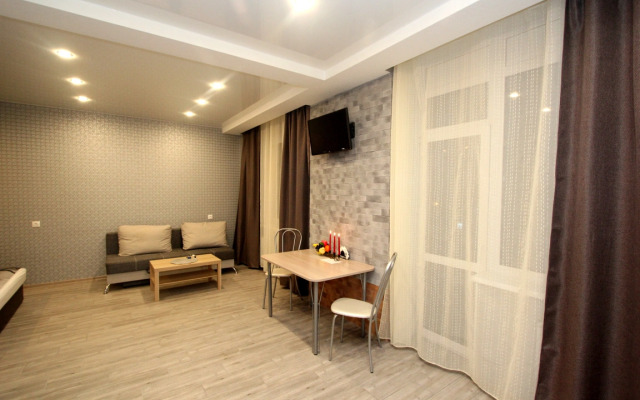 Апартаменты Глобус на Крестинского 35 (1)