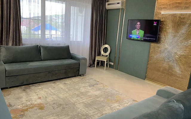 Квартира с видом на Кавказские горы и бассейн