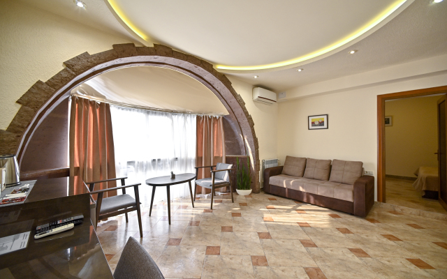 Skyline Hotel Yerevan