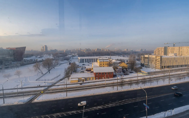 Kvartira Ladgorna trehkomnatnaa v centre