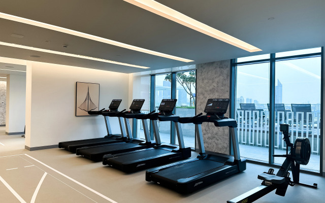 Апартаменты Keyrock Living Seaview Stay at Emaar Beachfront