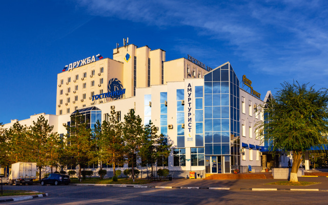 Druzhba Hotel