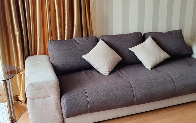 Квартира двухкомнатная 76м2 на Куйбышева 40