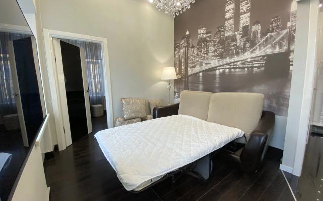 Dizaynerskaya V Tsentre Yaroslavlya Flat
