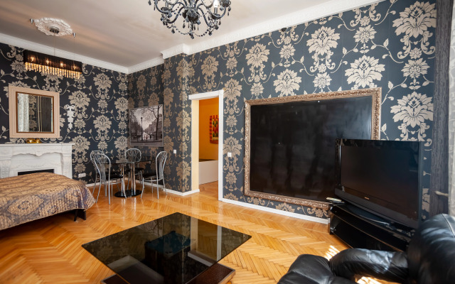 Квартира в центре Краснодара с бесплатной парковке