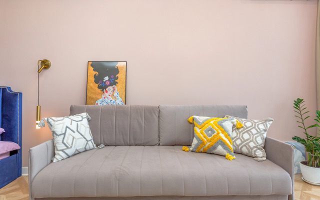 Апартаменты с витражом