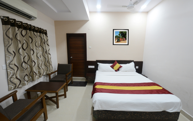Dwaraka Inn Hotel