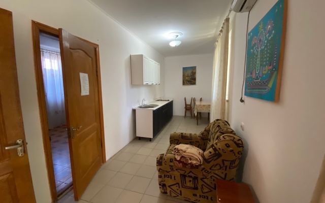 Taraktash Guest house