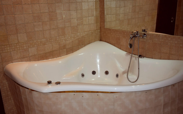 Мини-отель Золотое крыло Ленина 51