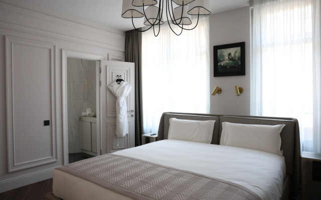 Le Dom Apartments