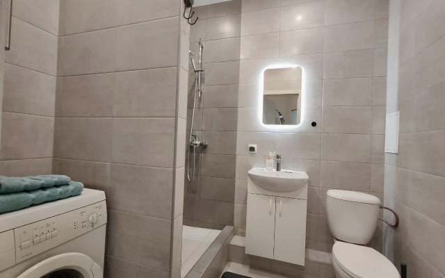 V Prekrasnom Novom Zhk Levoberezhye Flat
