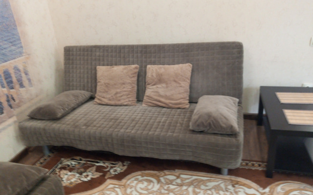 512 VERSHINA Apartaments