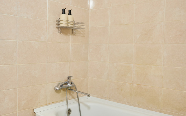 V 10 Minutakh Khodyby Ot Kremlya Flat