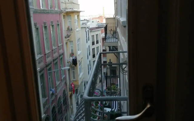 2 Bedroom Galata with Little Balcony Apartments