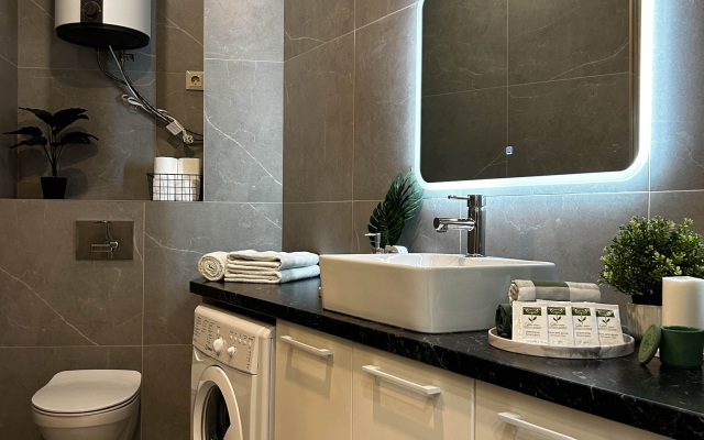 Bliss-Sapfir Apartments