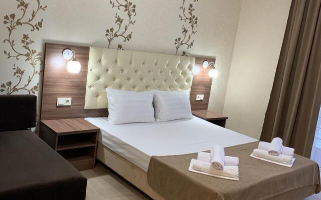 Golden Plaza Hotel