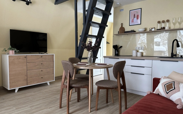 Afrejm s vidom na les №4 Private House