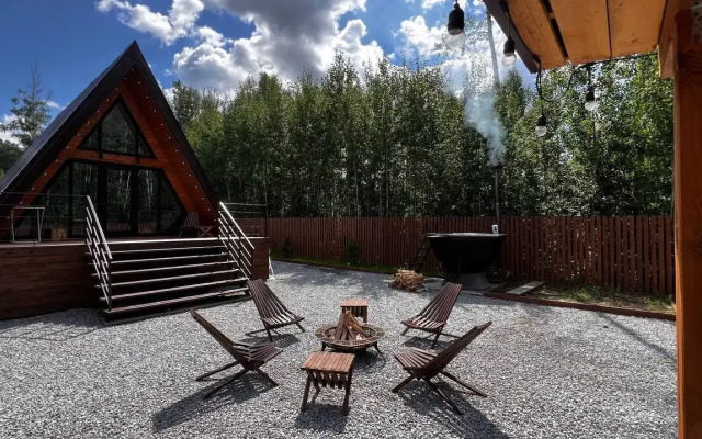 Частный дом в Стиле A-Frame на Берегу Озера