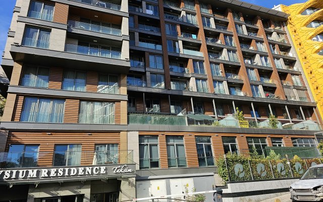 Апартаменты Taksim Luxury Heated Pool Residence
