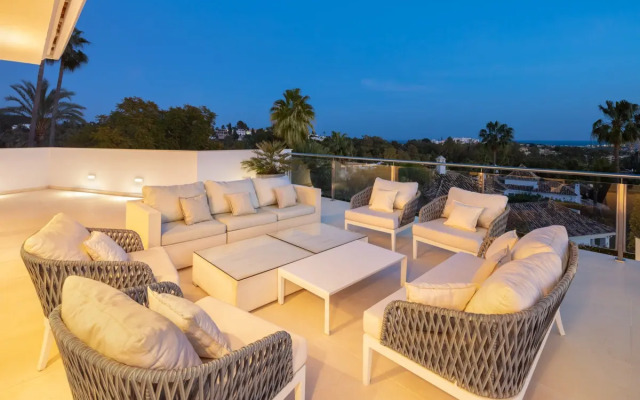 All About Villa Breeze