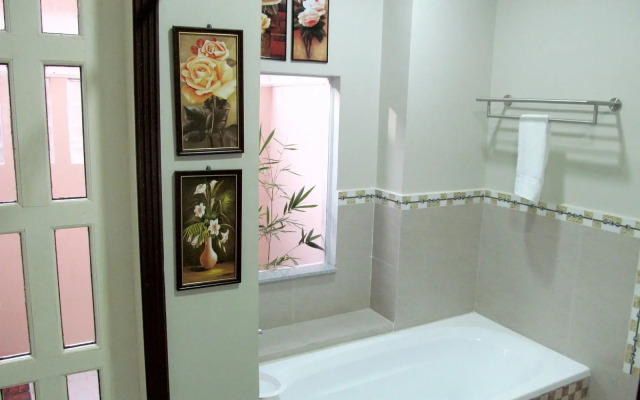 Venezia Suites Hotel