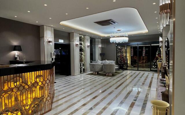 MQ Suites