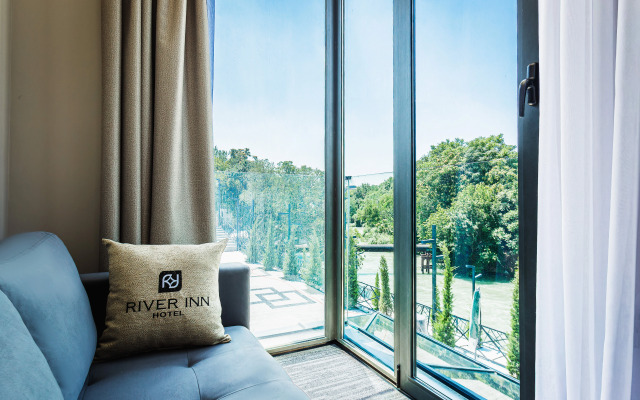 River Inn Hotel